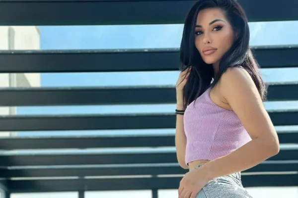 Duket më e re, por nuk do besoni sa vite mbushi Soni Malaj